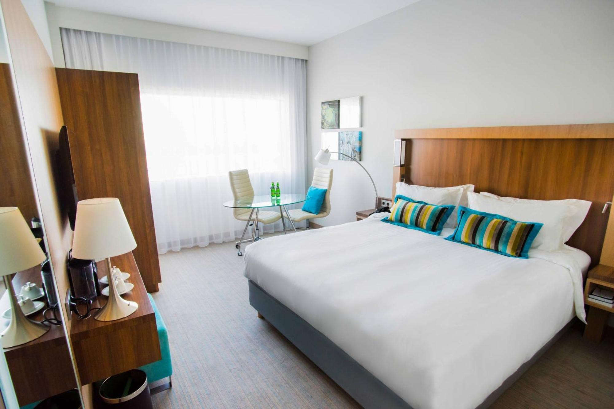 คอร์ตยาร์ด กดิเนีย วอเตอร์ฟรอนต์ Hotel ภายนอก รูปภาพ
